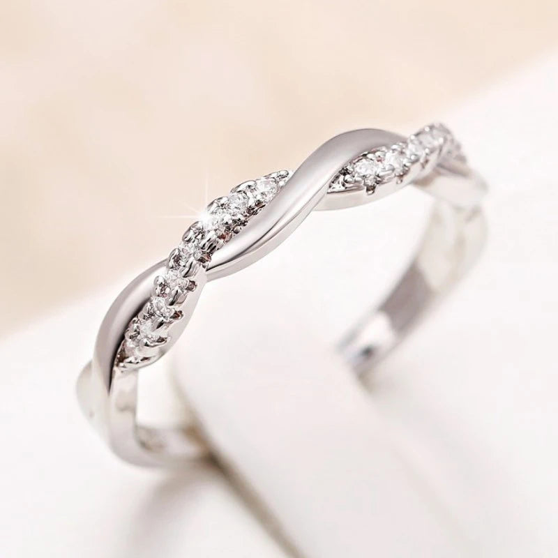 Women's Cubic Zirconia Twist Band Ring – Fashion Engagement Wedding Jewelry