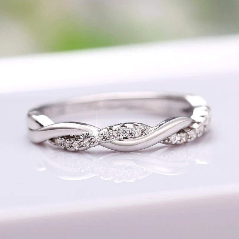 Women's Cubic Zirconia Twist Band Ring – Fashion Engagement Wedding Jewelry